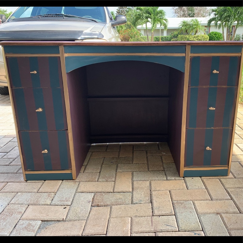 Antique desk with 2 Ethan Allen chairs